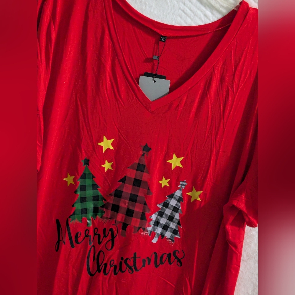 🆕 FORHAILEY Red Merry Christmas Graphic Tee Short Sleeve 2XL V-NECK Xmas Tree